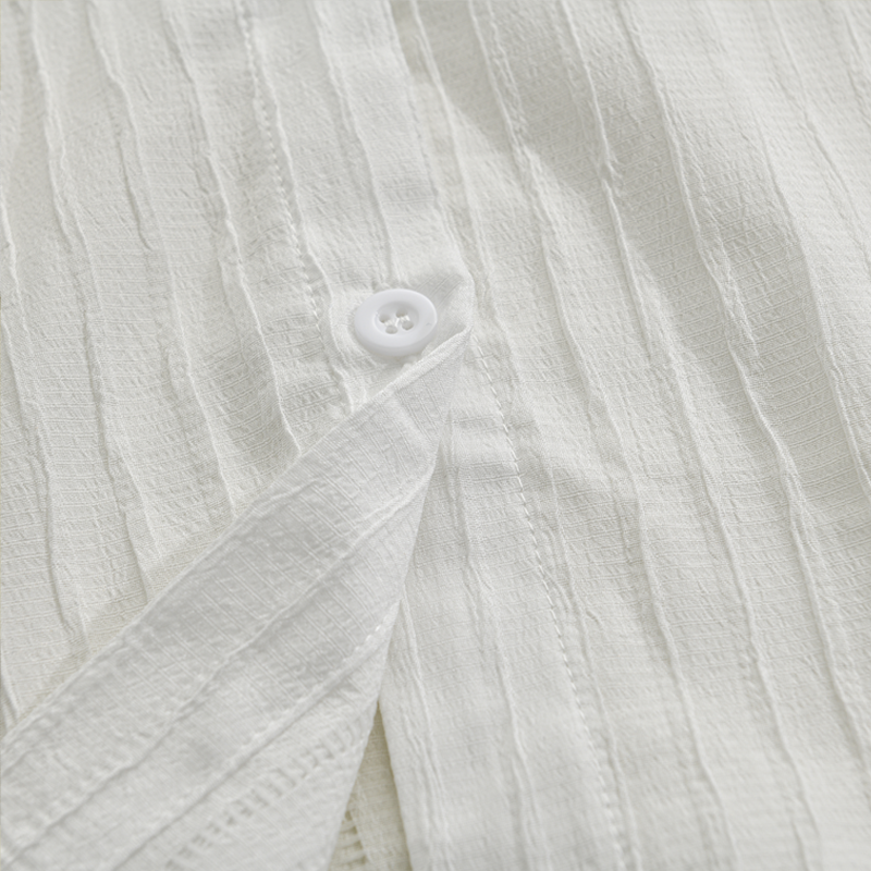 Chemise rayée unie à col classique | Élégance estivale